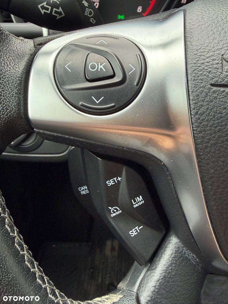 Ford Kuga 2.0 TDCi 4x4 Titanium - 31