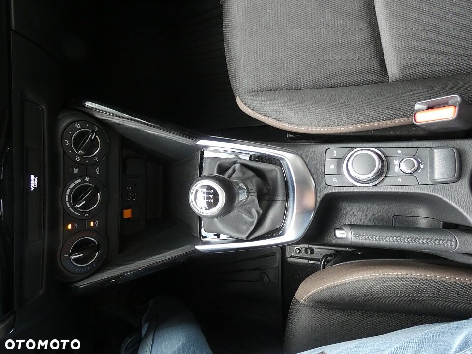 Mazda 2 - 7