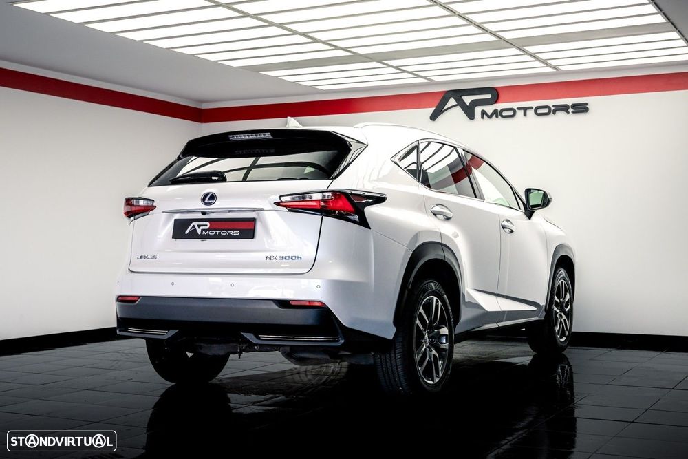 Lexus NX 300h Executive - 7