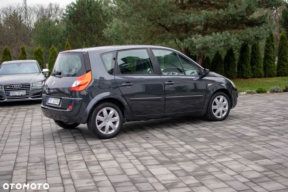 Renault Scenic - 21