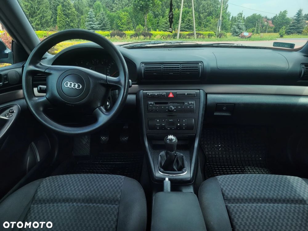 Audi A4 Limousine 1.6 - 6