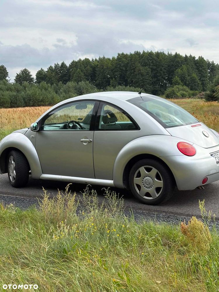 Volkswagen New Beetle - 3