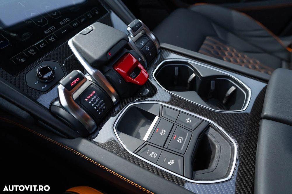 Lamborghini URUS - 16