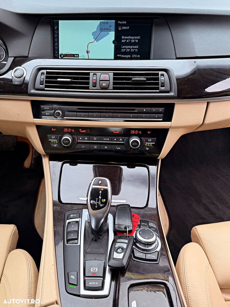 BMW Seria 5 520d Aut. - 14