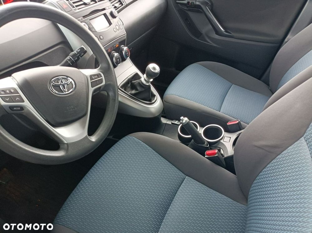 Toyota Verso - 17