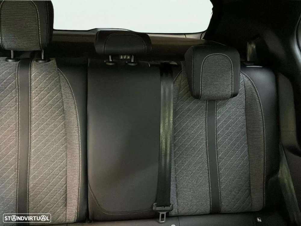 Peugeot 2008 1.2 PureTech Allure EAT8 - 14