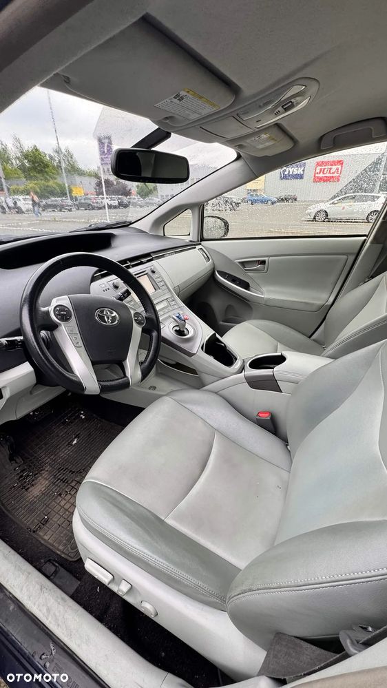 Toyota Prius 1.8 Hybrid Prestige - 9