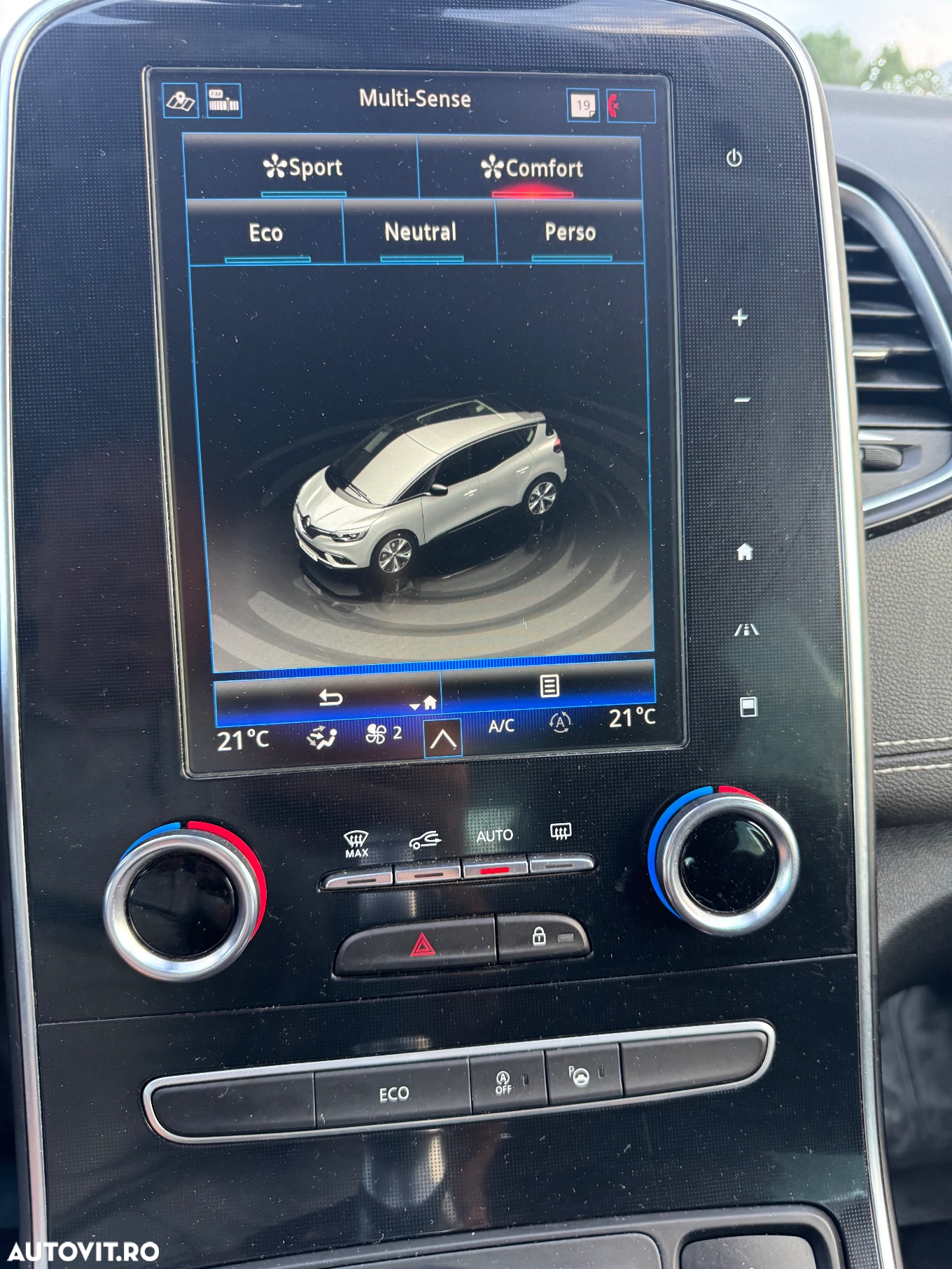 Renault Scenic BLUE dCi 150 EDC BOSE EDITION - 23