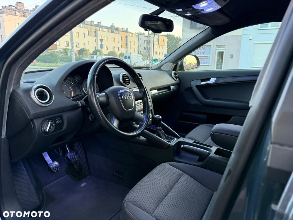 Audi A3 Sportback 2.0 TDI DPF Attraction - 10