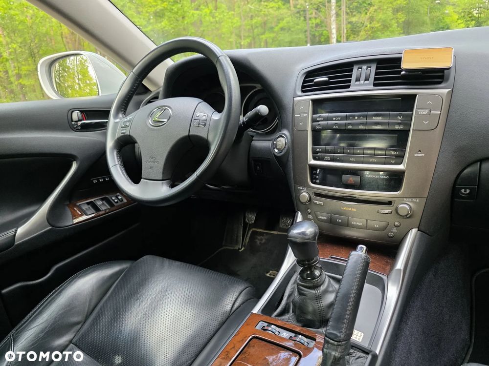 Lexus IS 220 D Comfort - 26