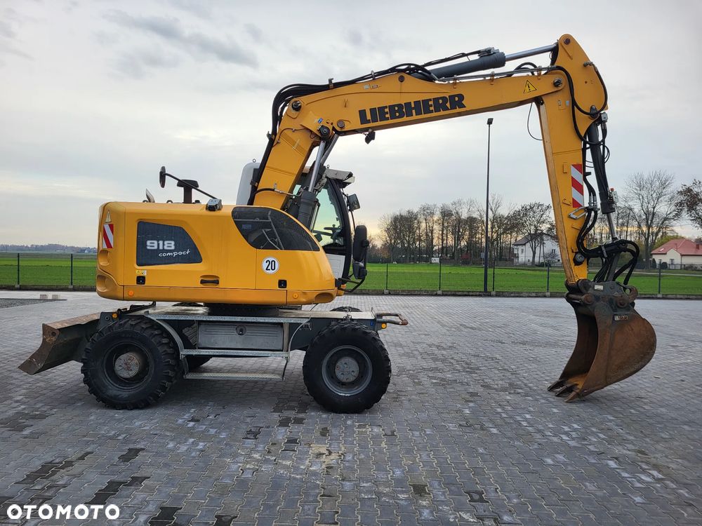 Liebherr A 918 Compact / z Niemiec / - 6