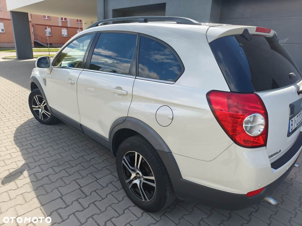Chevrolet Captiva 2.4 LS - 11