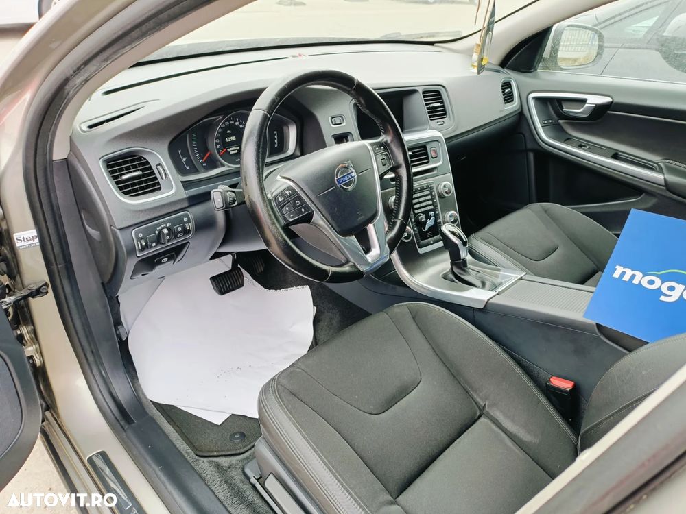 Volvo V60 D2 Geartronic Momentum - 3