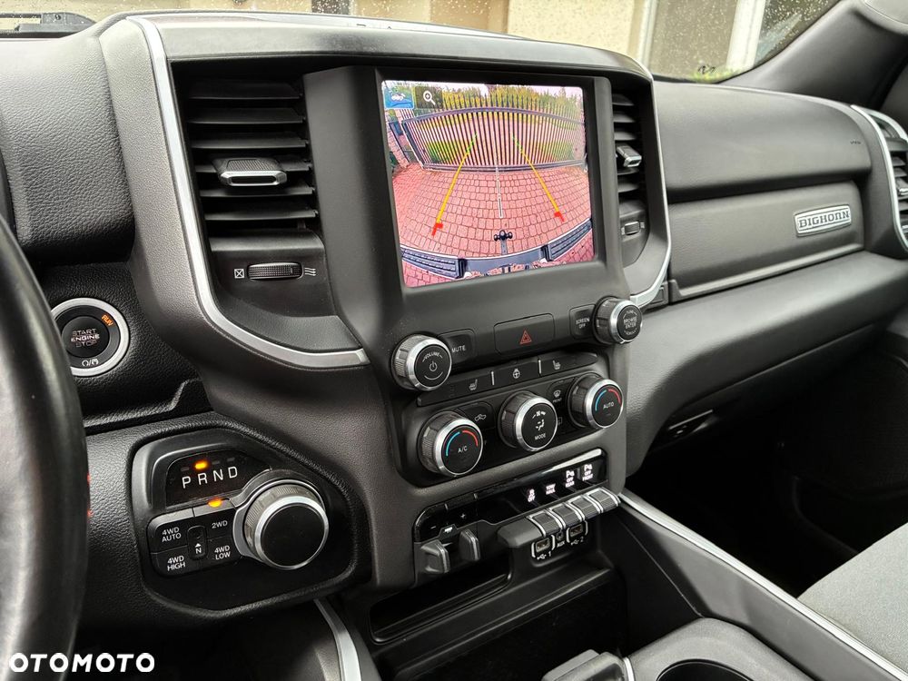 RAM 1500 5.7 Quad Cab Bighorn - 23