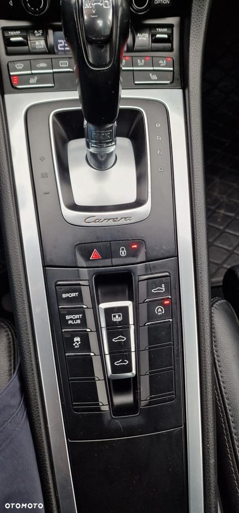 Porsche 911 Carrera PDK - 26