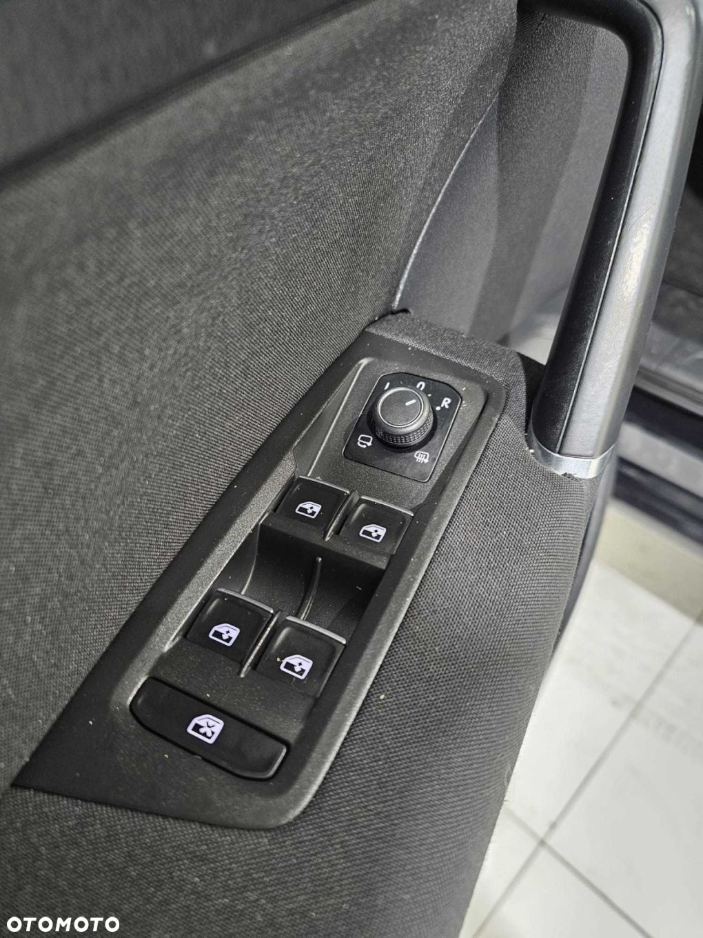 Volkswagen Touran - 9
