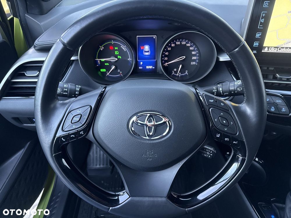Toyota C-HR 1.8 Hybrid Neon Lime powered by JBL - 14