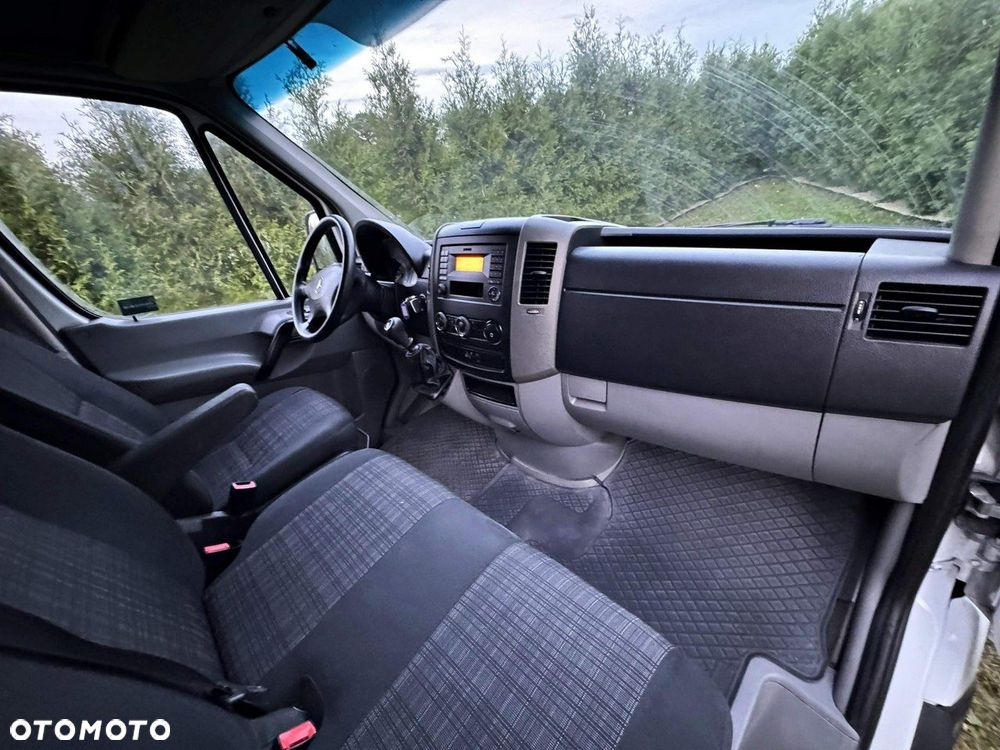Mercedes-Benz Sprinter - 7