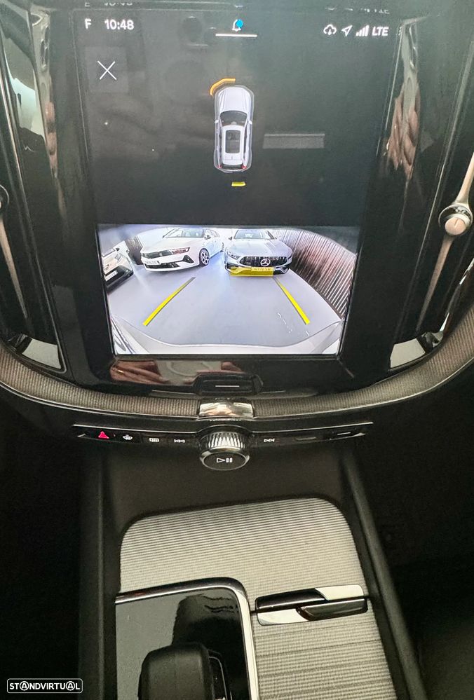 Volvo XC 60 2.0 T6 PHEV Black Edition - 12