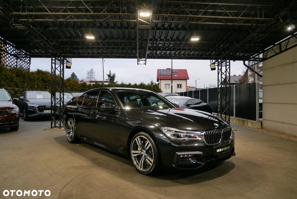 BMW Seria 7 750i xDrive - 2