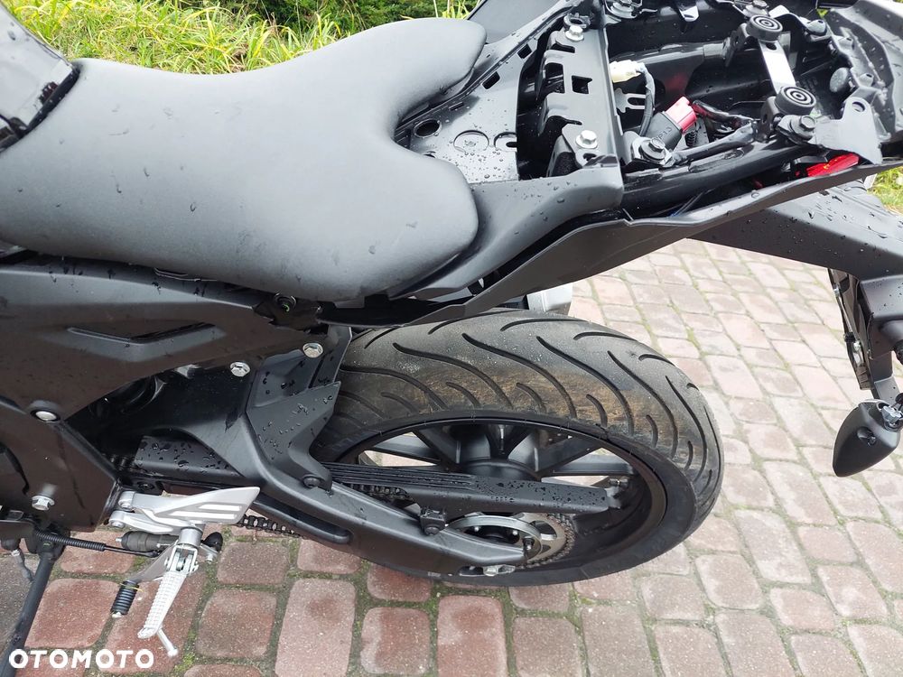 Yamaha YZF - 12