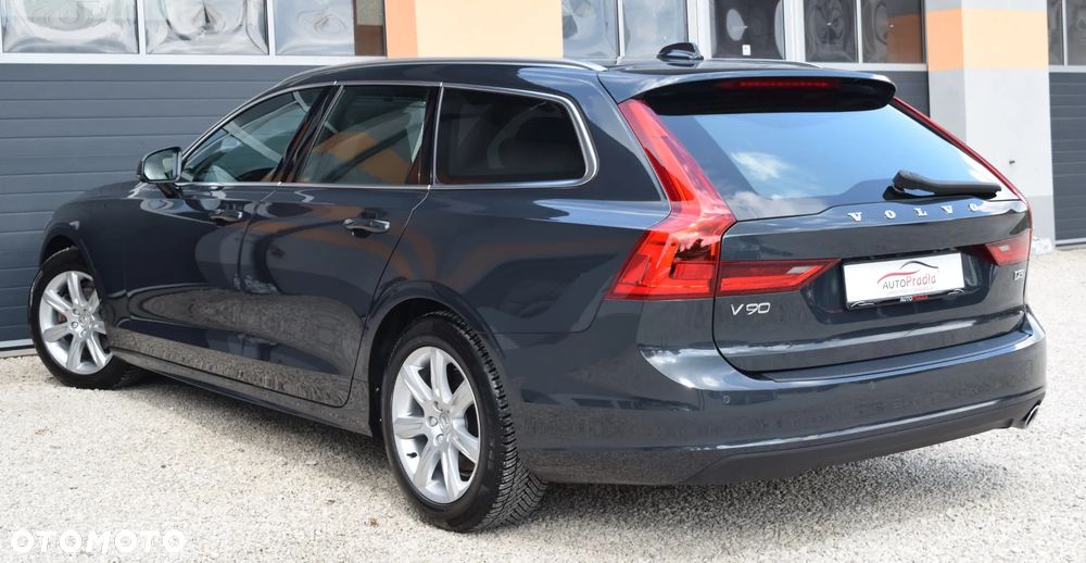 Volvo V90 D3 Momentum Pro - 17