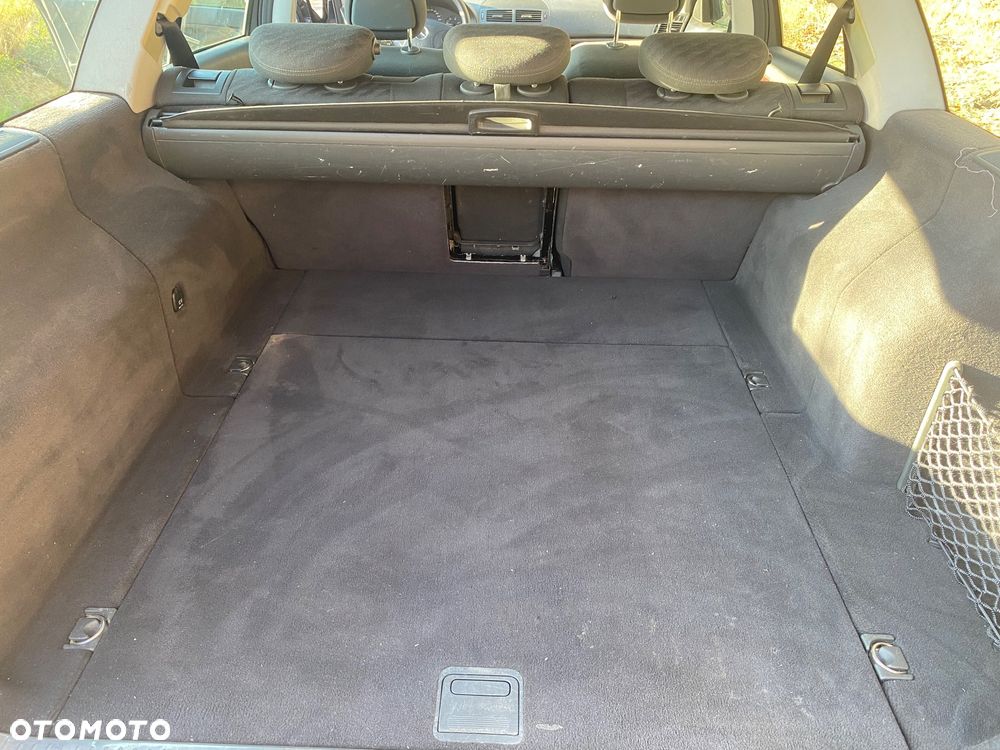 Mercedes-Benz Klasa E 220 CDI T Classic - 7