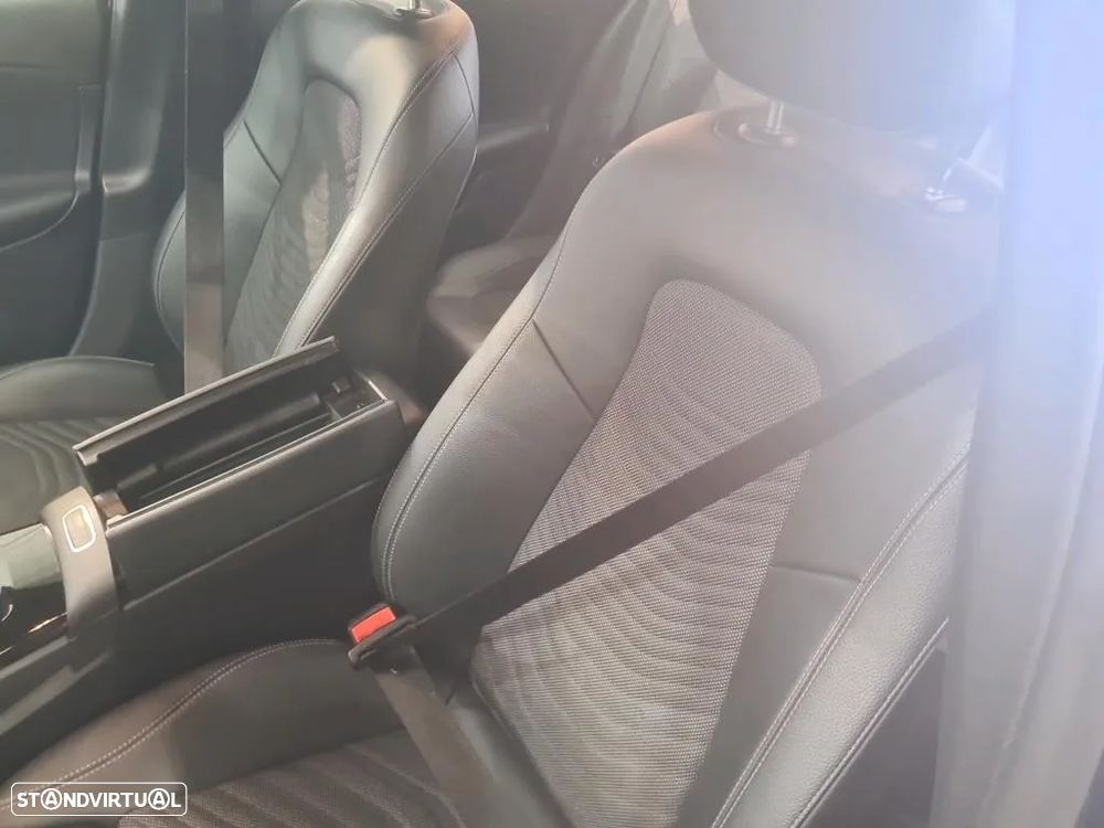 Mercedes-Benz A 250 e Style Plus - 8