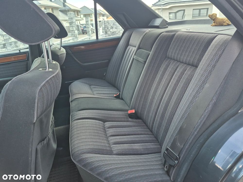 Mercedes-Benz W124 (1984-1993) - 8