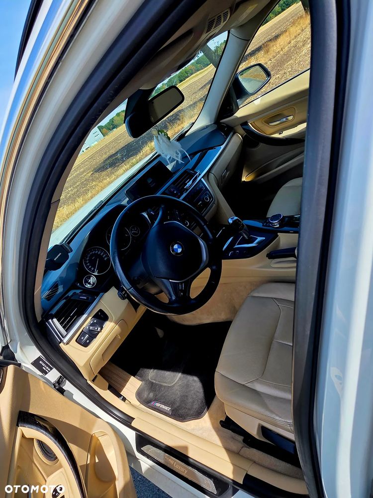 BMW Seria 3 320d xDrive Sport-Aut Luxury Line - 28