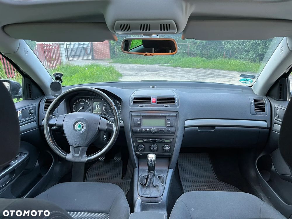 Skoda Octavia 1.8 TSI Ambiente - 16
