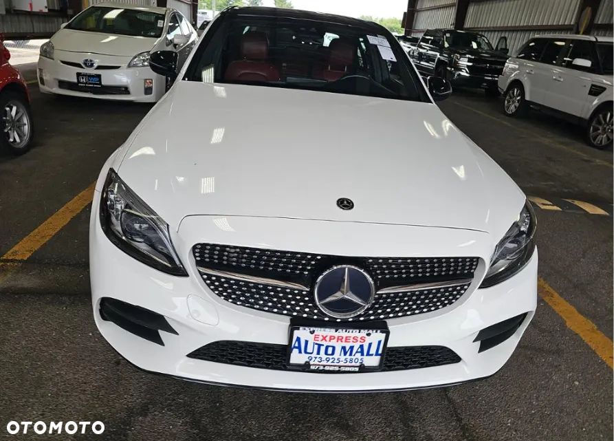 Mercedes-Benz Klasa C 300 4Matic 9G-TRONIC AMG Line - 2