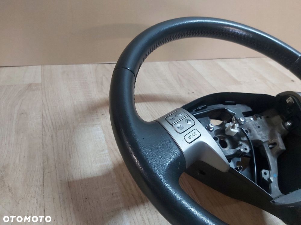 Toyota Auris I kierownica skóra - 2