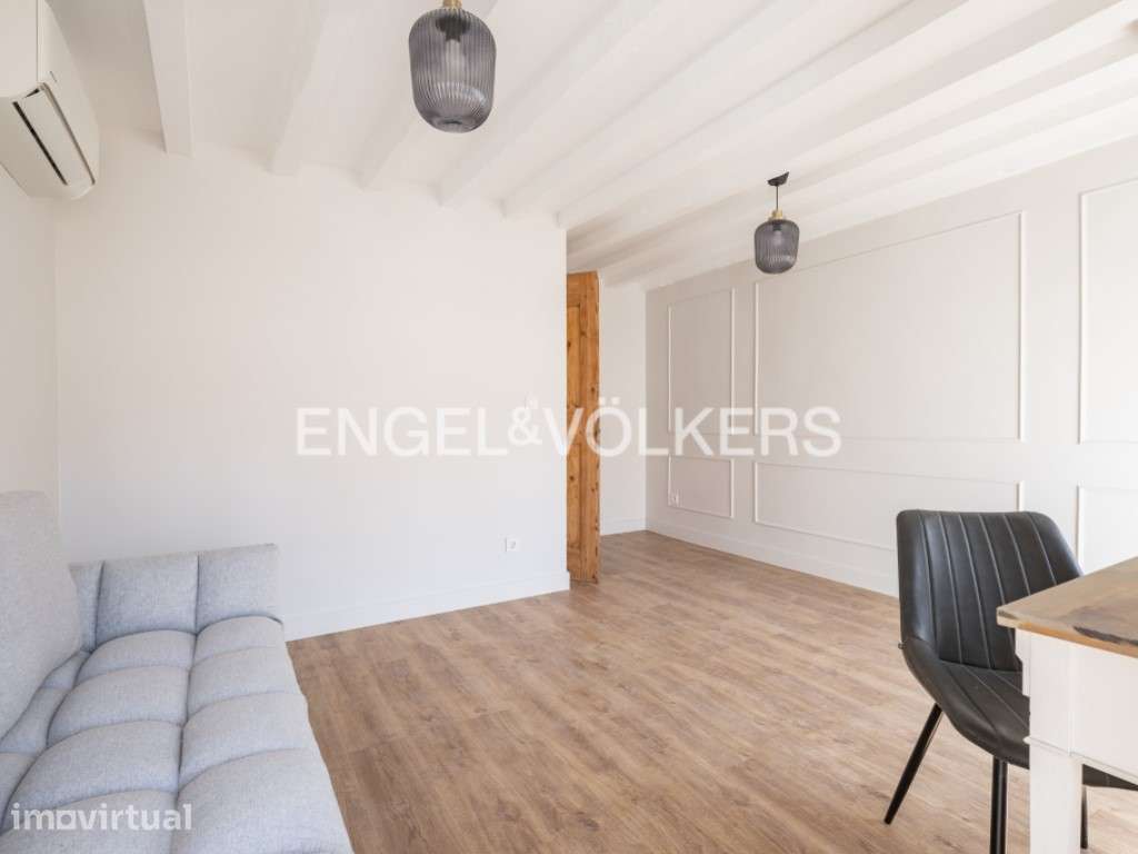 T2 Duplex com Vista Única sobre o Castelo de São Jorge - Grande imagem: 5/28