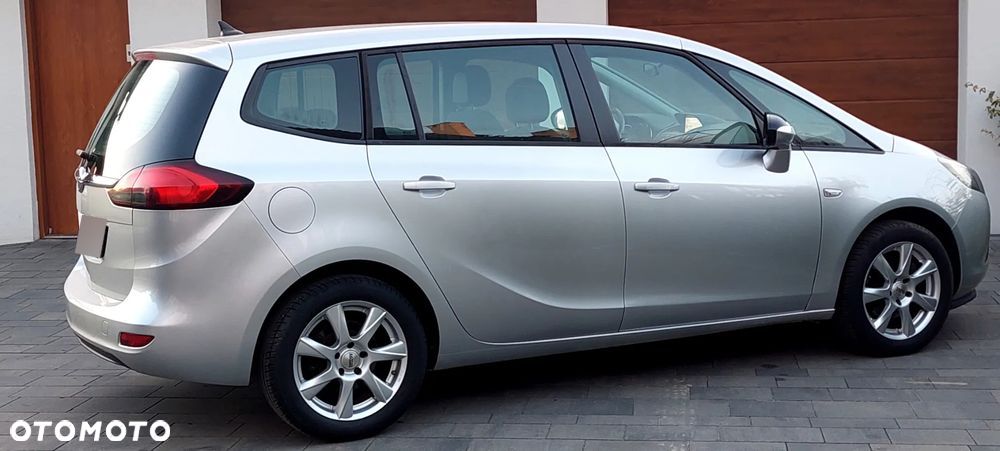 Opel Zafira - 24