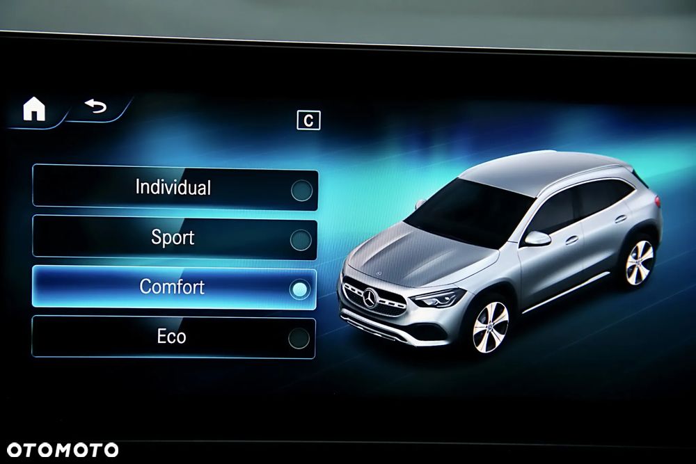Mercedes-Benz GLA 200 Style - 34
