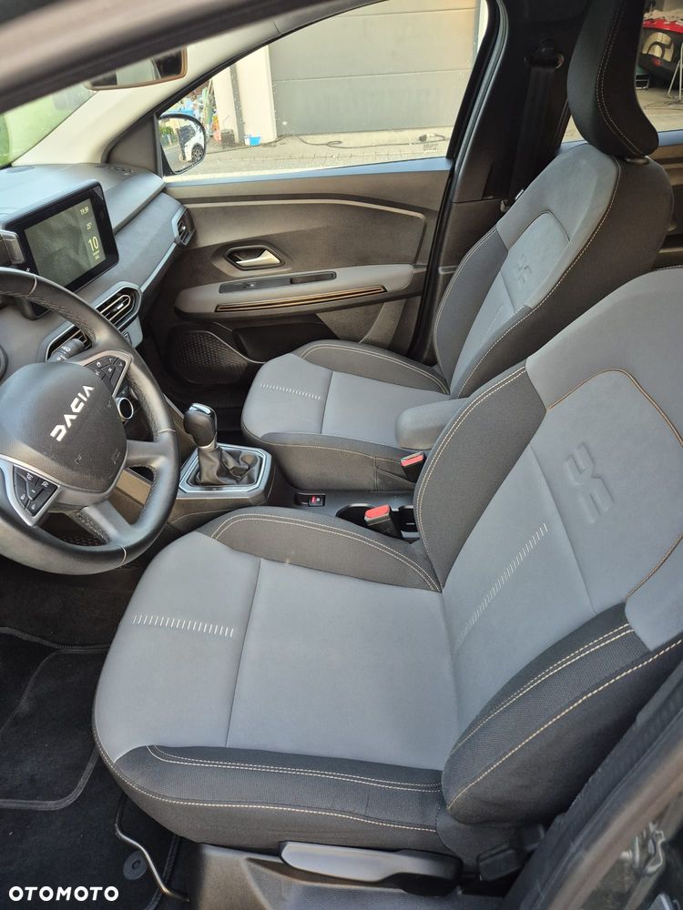 Dacia Jogger 1.6 Full Hybrid 140 Extreme MMT - 11
