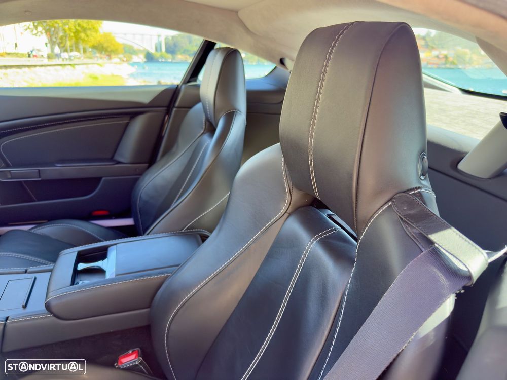 Aston Martin Vantage Coupe V8 Sportshift - 29