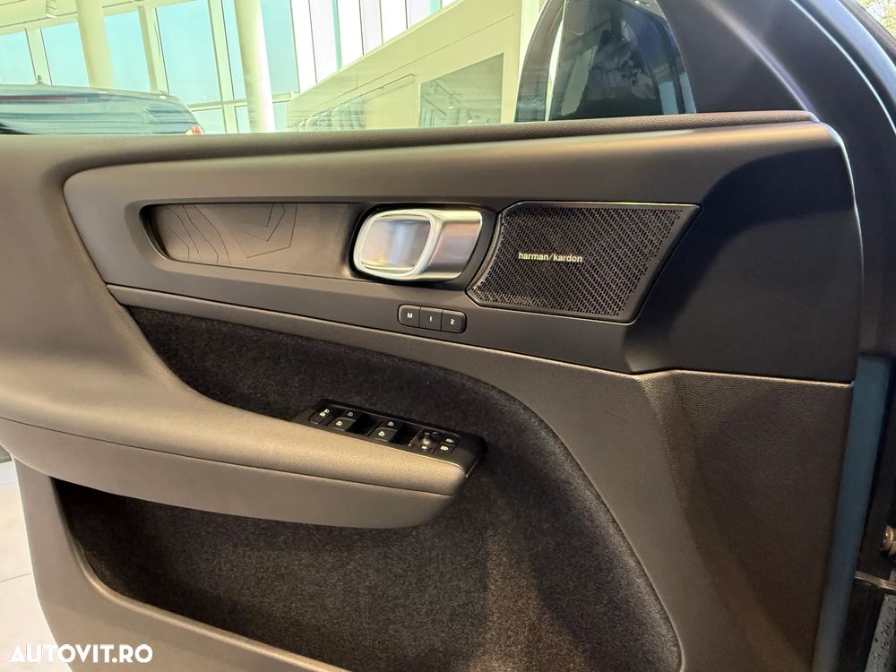 Volvo XC 40 Recharge T5 Twin Engine AT7 R-Design - 25