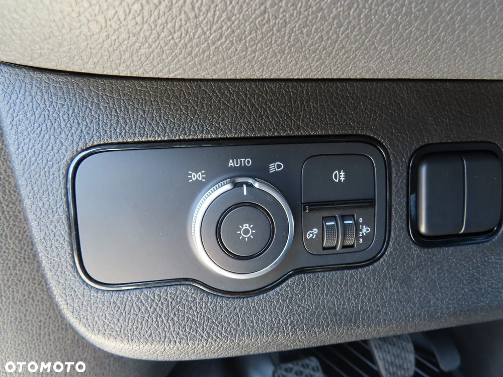 Mercedes-Benz Sprinter 517 CDI 170 KM Plandeka 12 E.Palet 5520 mm Dł. Skrzynia 2453 mm Szeroka TYLNE DRZWI KONTENEROWE Rozstaw Osi 4325 mm DMC 3500 Kg Ładowność 823 Kg WZMACNIANY Załadunek Wysokość Rampowa AMAZON Kabina Sypialniana SPOJKAR SPOJTRAK XL Nowy Nie Używany Gotowy Dostępny OKAZJA - 39
