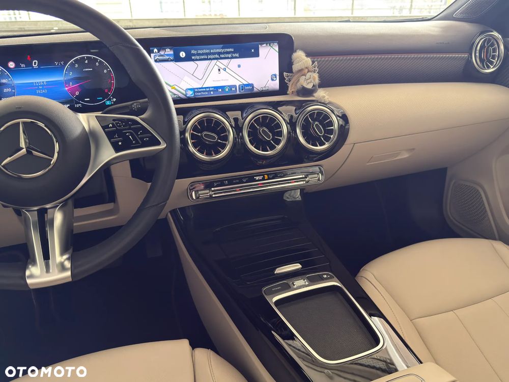 Mercedes-Benz Klasa A 250 4-Matic Progressive 7G-DCT - 21