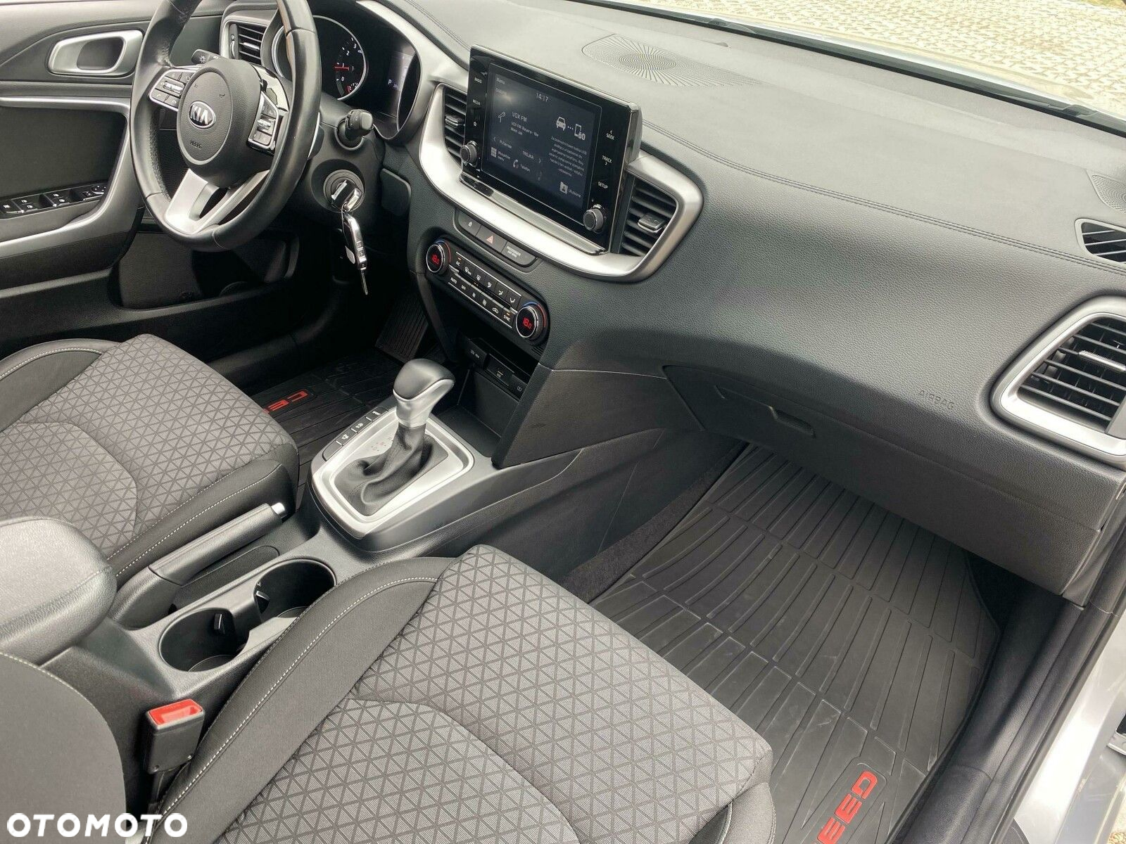 Kia Ceed - 15