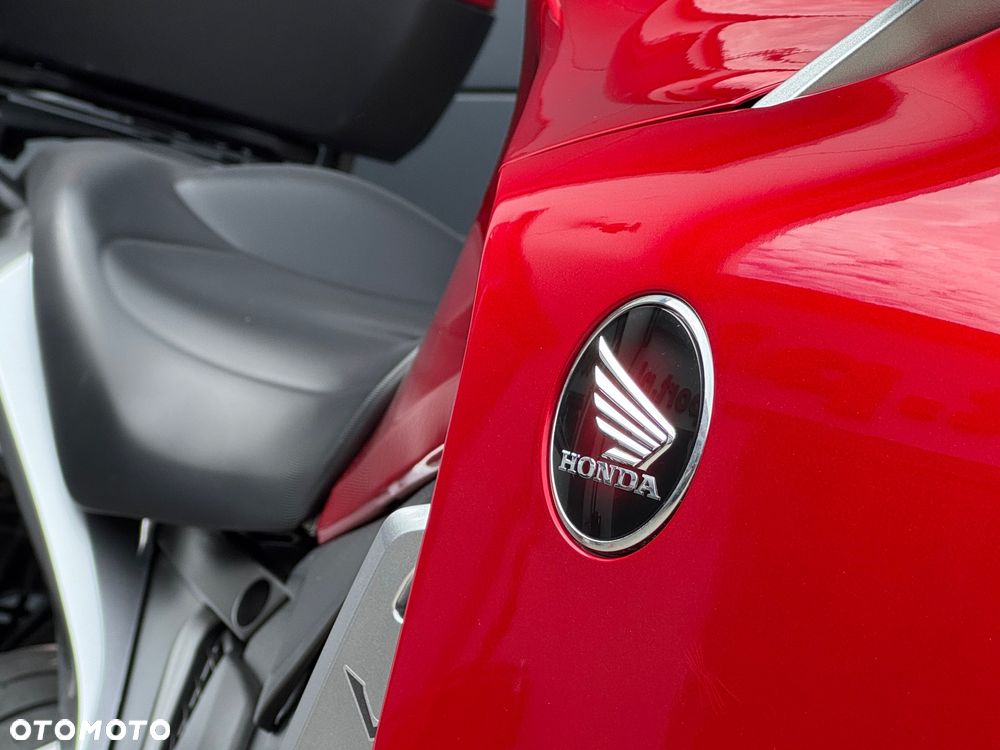 Honda VFR - 10