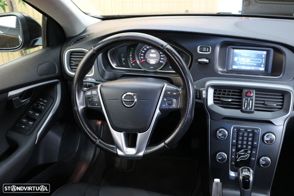 Volvo V40 2.0 D3 Momentum - 26