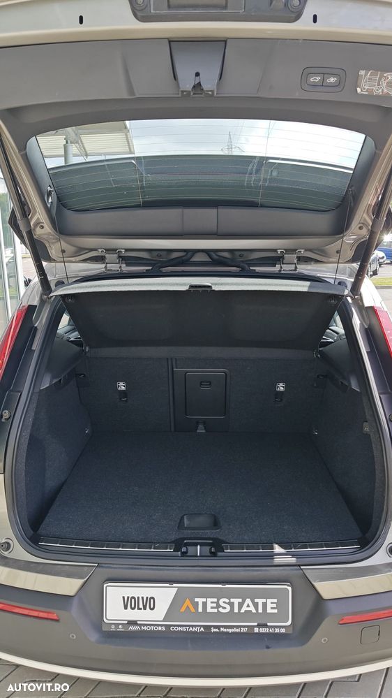 Volvo XC 40 B4 AT8 AWD Mild Hybrid Inscription - 12