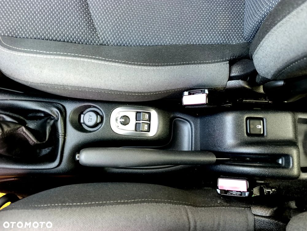 Peugeot 206 plus 75 - 24
