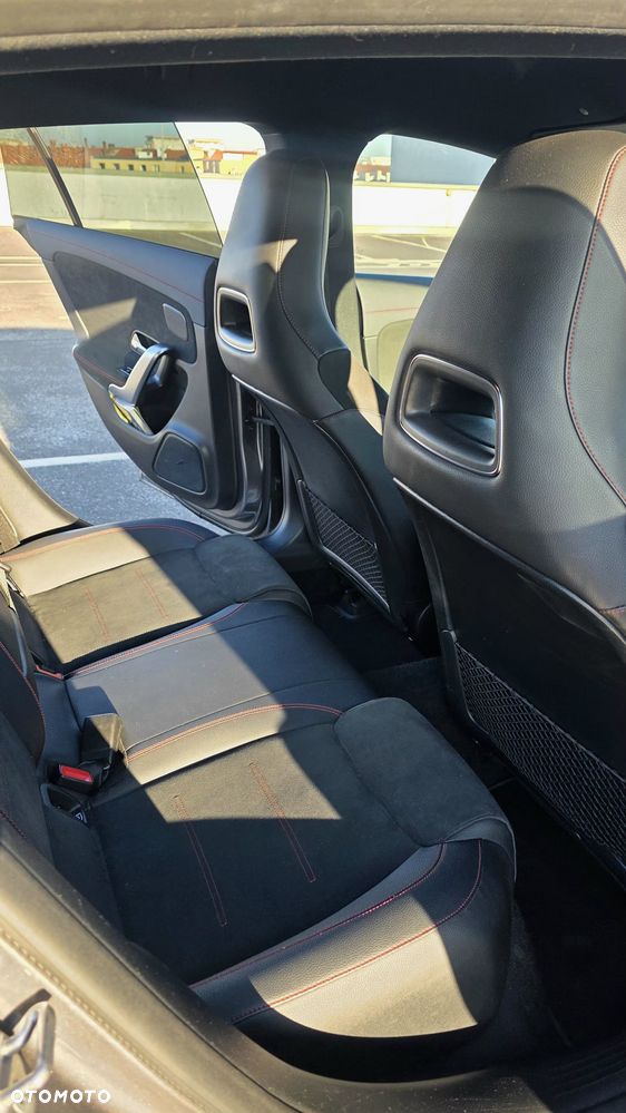 Mercedes-Benz CLA 200 d AMG Line 8G-DCT - 10