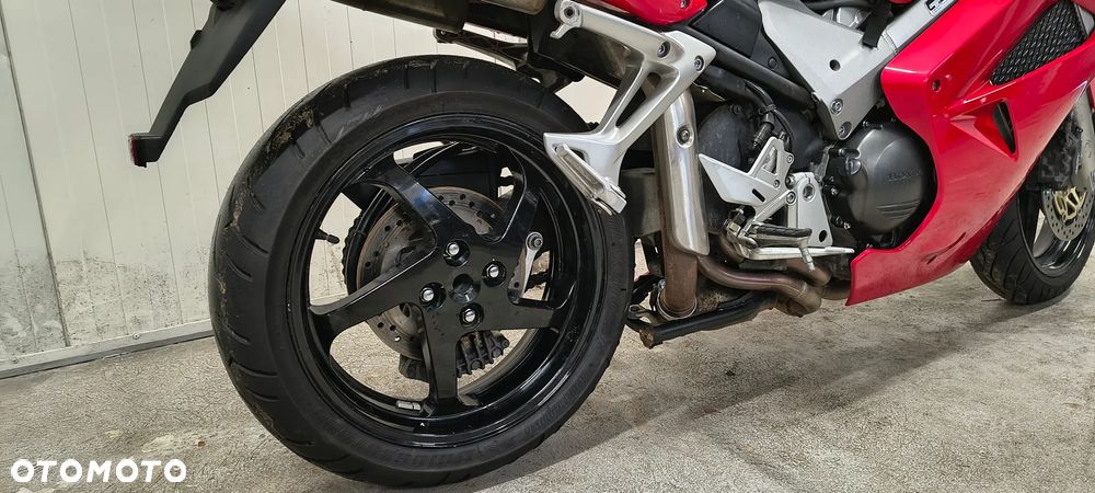 Honda VFR - 9