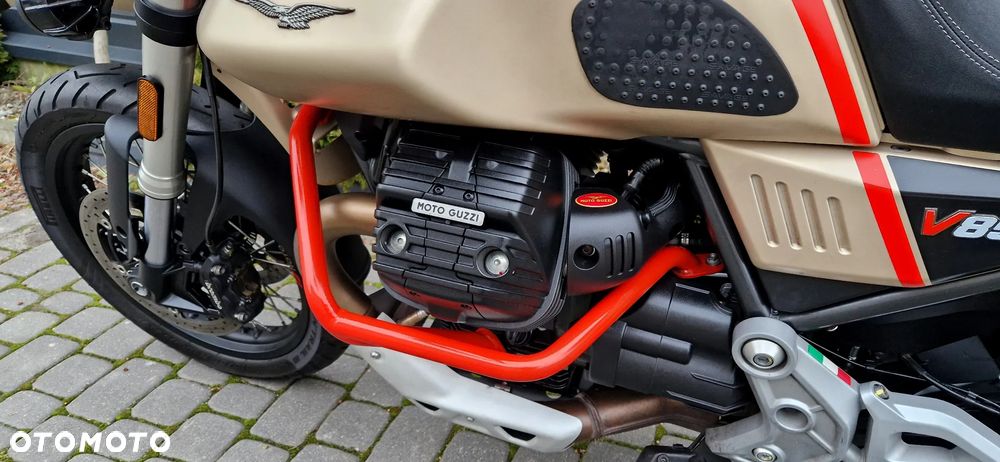 Moto Guzzi V85 - 27