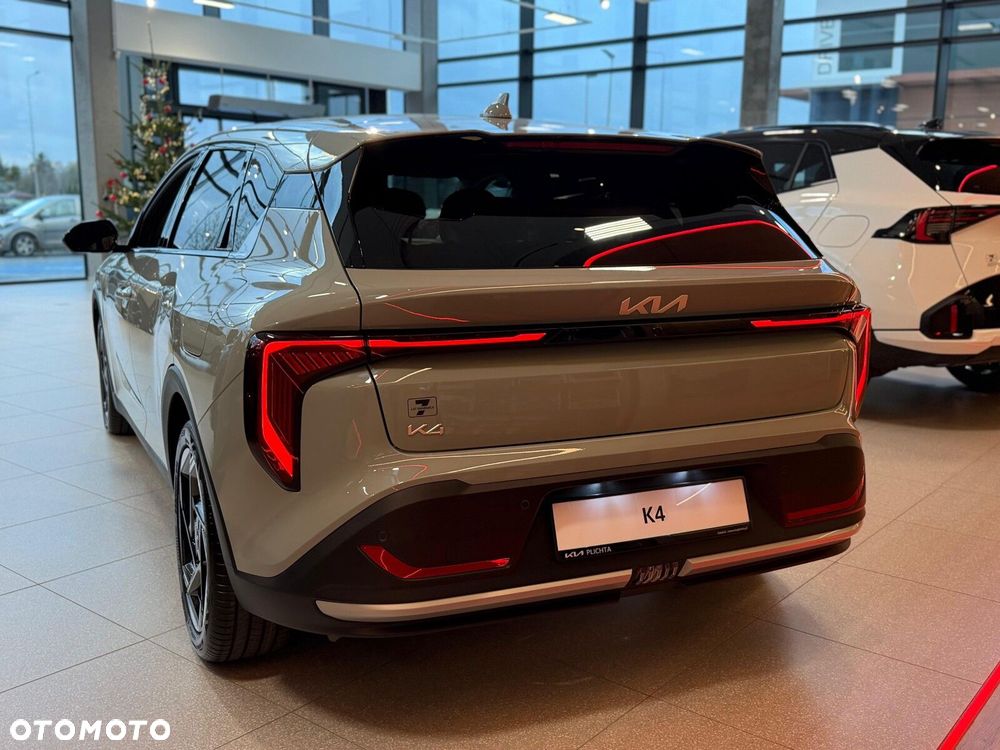 Kia K4 - 5
